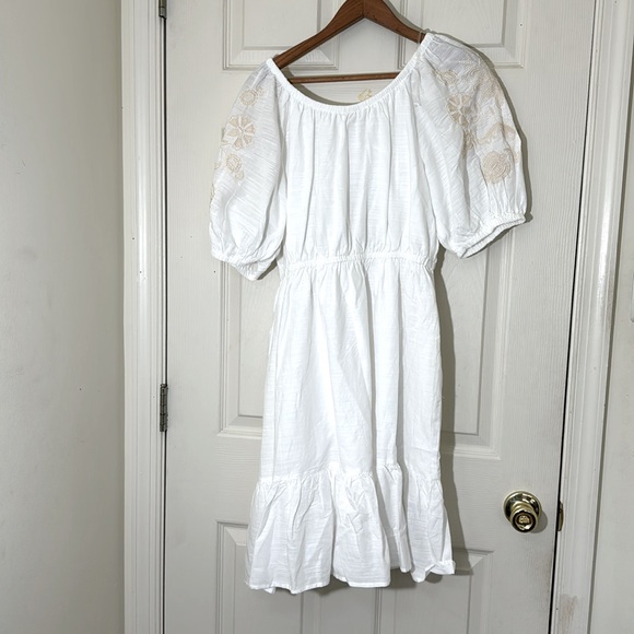 NWT White Summer Dress Size Medium/ Large - Picture 6 of 10
